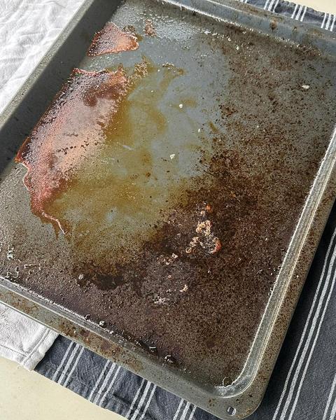Backblech vor der Reinigung